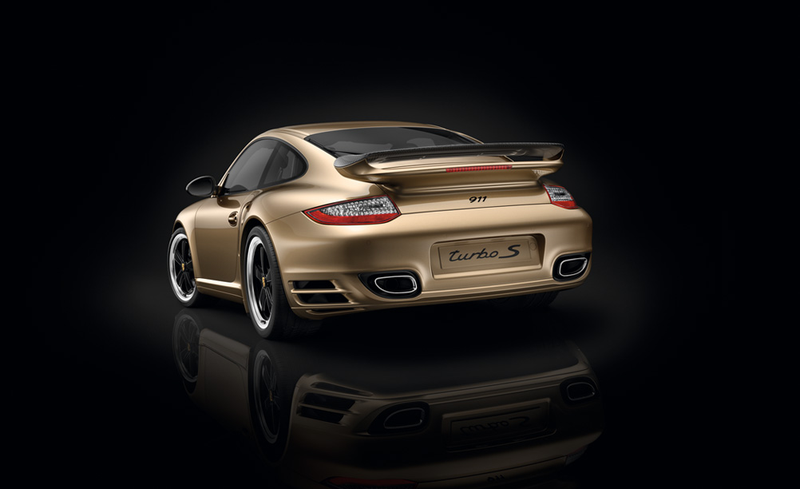 Illustration for article titled Porsche marks ten years in China with golden 911 Turbo S